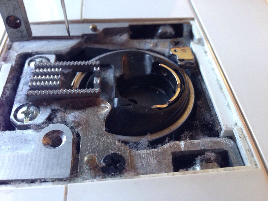 Lots of dirt under throat plate