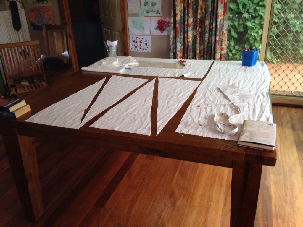 Cutting the chemise gores